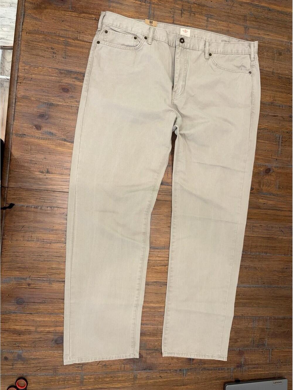 Dockers 5 Pocket Straight Fit Pants Flat Front Mens 42x32 Khaki Beige Slacks New